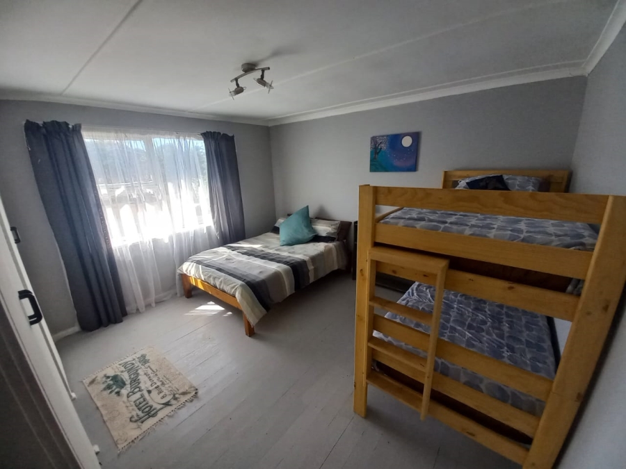 5 Bedroom Property for Sale in C Place Eastern Cape